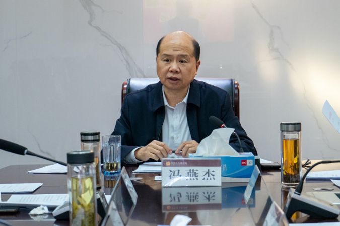 冯院长_副本